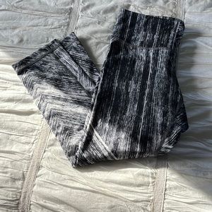 Lululemon WunderUnder 21” leggings